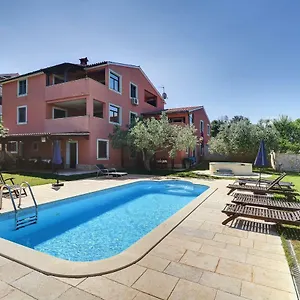  Apartment Aldo