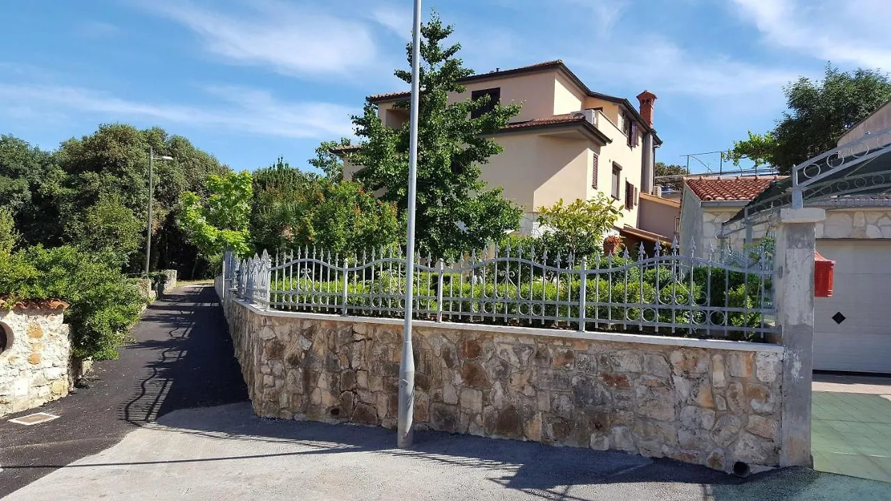 Apartment Apartment-Studio-Ginkgo-A1 Banjole Croatia